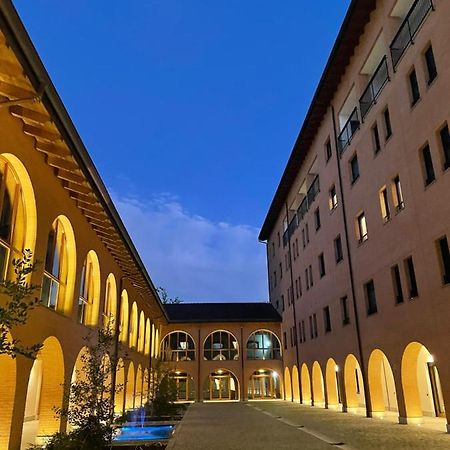 Corte Milano Роцано Екстериор снимка