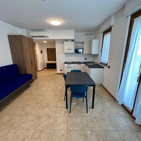 Corte Milano Роцано Екстериор снимка