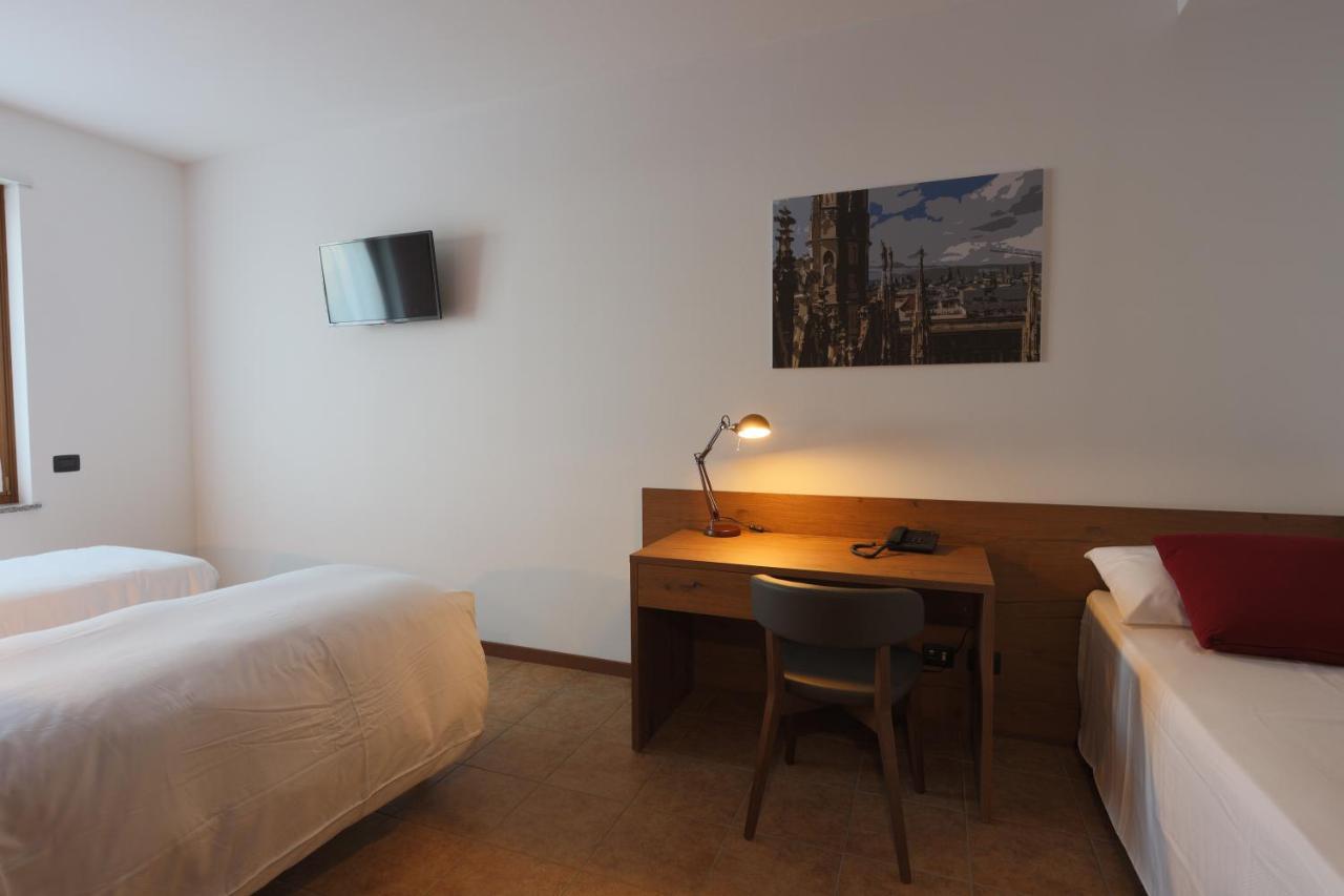 Corte Milano Роцано Екстериор снимка