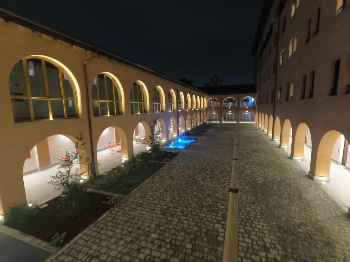 Corte Milano Роцано Екстериор снимка