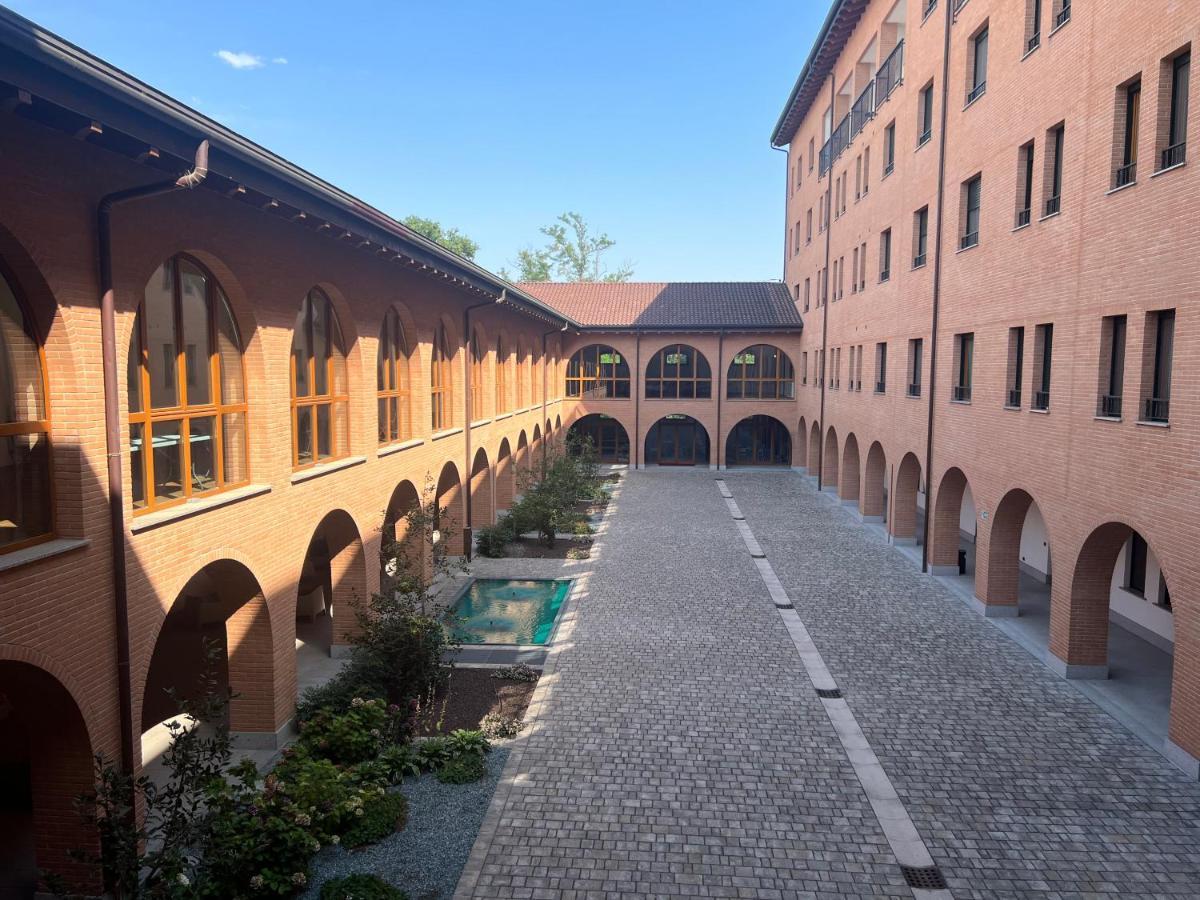 Corte Milano Роцано Екстериор снимка