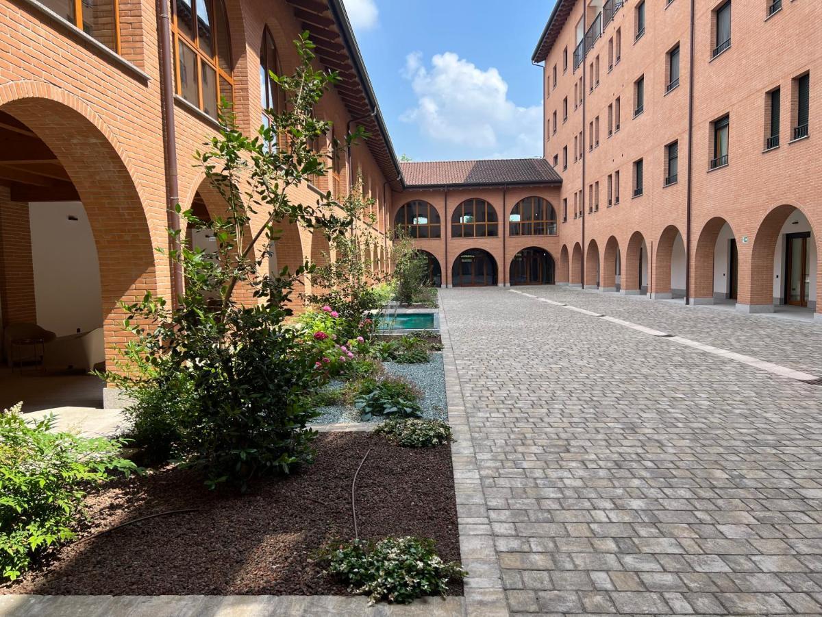 Corte Milano Роцано Екстериор снимка